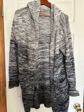 Cozy Open-Front Marled Shawl Collar Sweater - Black & White